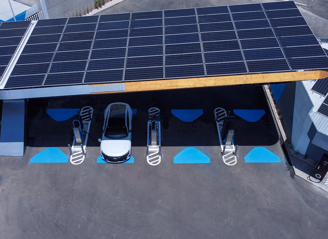 X-Station with photovoltaic panels