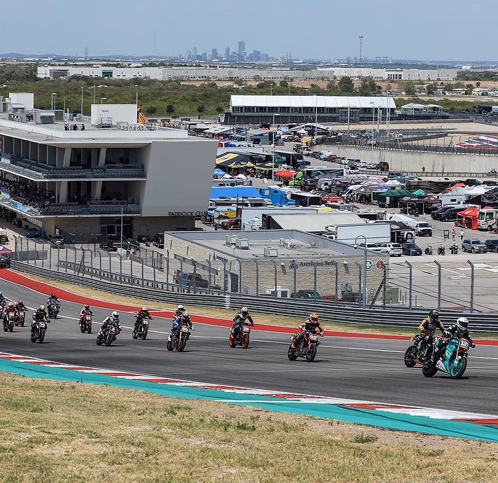 QiOn mobile charger for motorsport