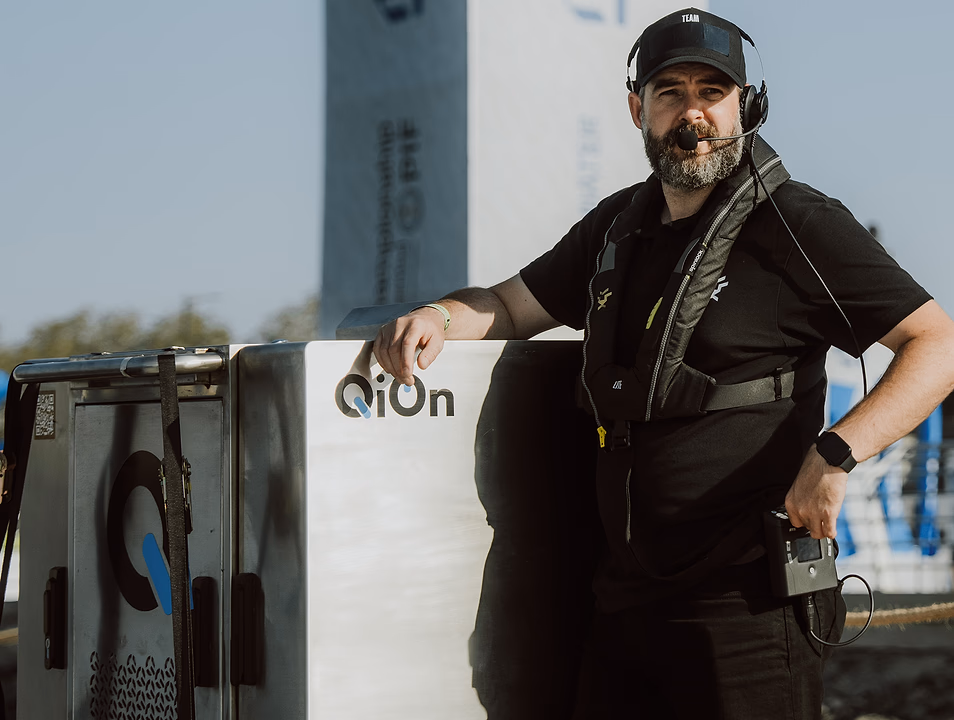 QiOn THUNDERSTATION motorsport charging unit