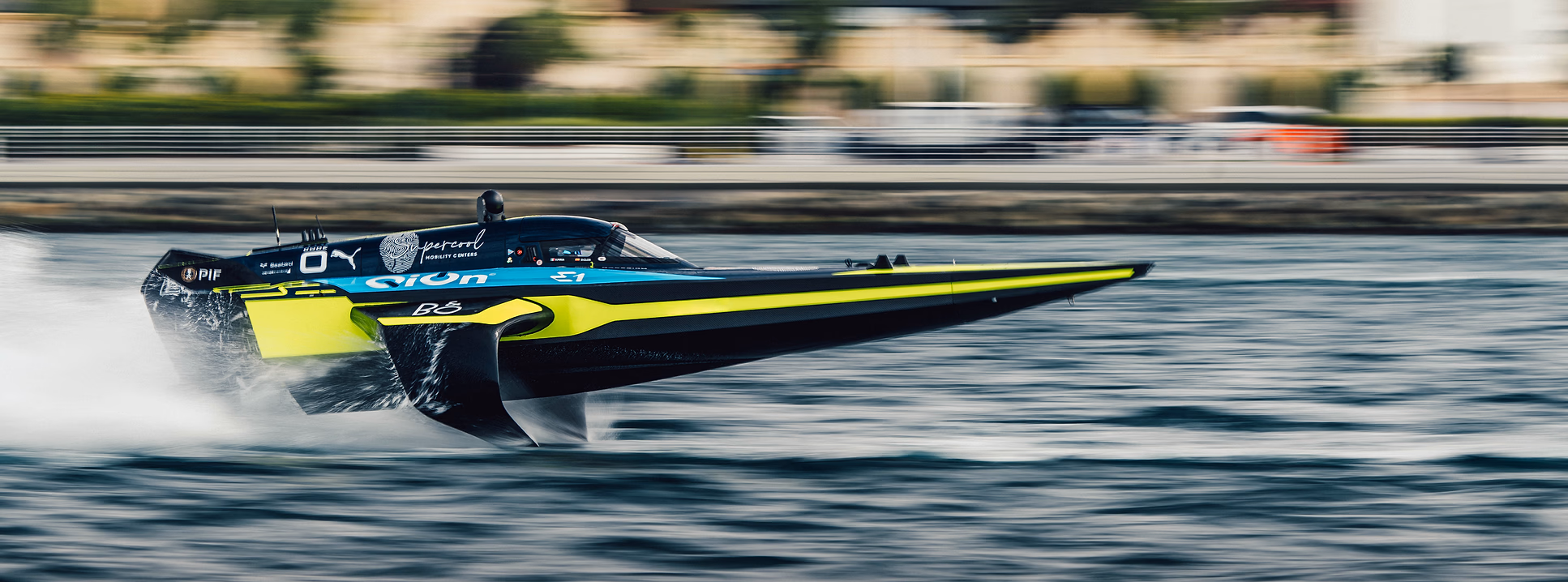 QiOn ThunderStation racing mobile charging solution