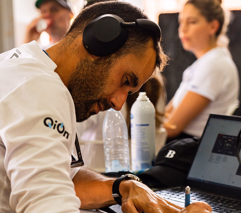 QiOn motorsport event reporting