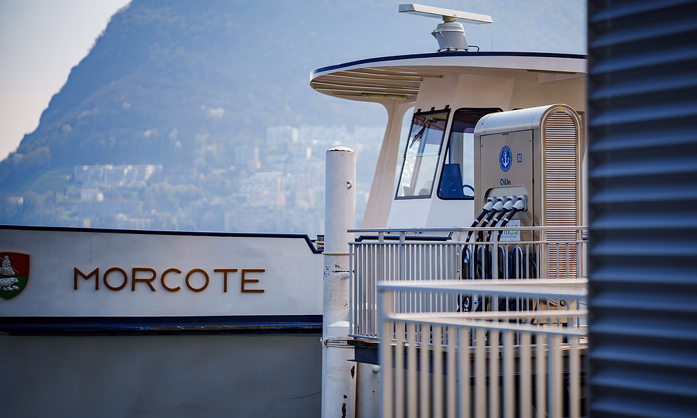 ThunderSet nautic render at night